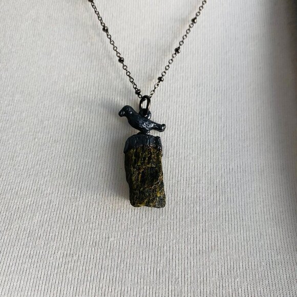 Green and Black Tourmaline Raven necklace - Picture 6 of 7